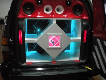 MONTAJE DE SONIDO TOYOTA SUMO.