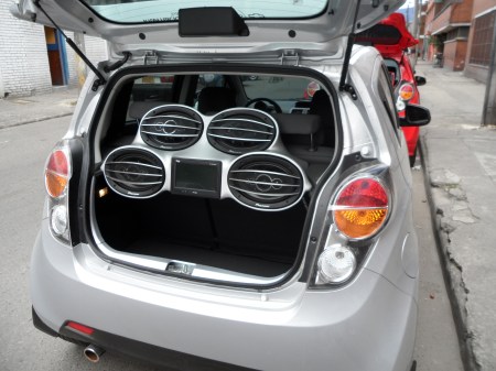 MONTAJE DE SONIDO CHEVROLET SPARK PARLANTE OVALADOS.