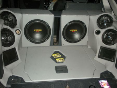 MONTAJE DE SONIDO FORD SCAPE.