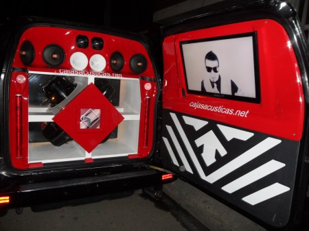 MONTAJE DE SONIDO TOYOTA SUMO.