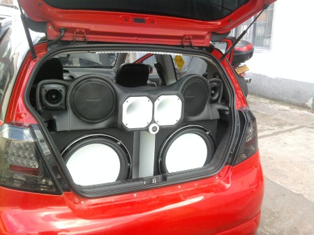MONTAJE DE SONIDO CHEVROLET AVEO.