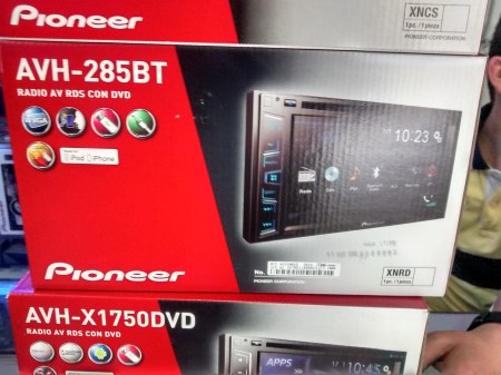 Radio doble din Pionner AVH 285BT