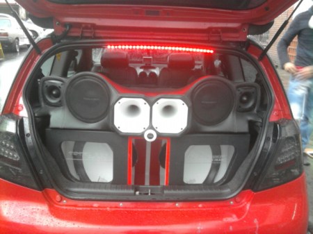 MONTAJE DE SONIDO CHEVROLET AVEO.