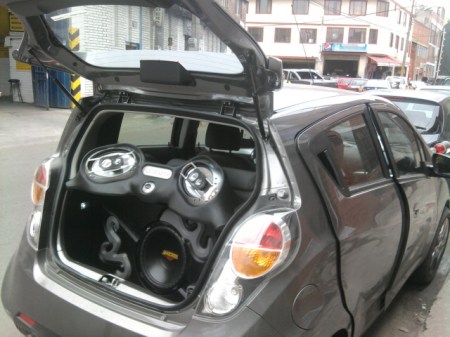 MONTAJE DE SONIDO CHEVROLET SPARK.
