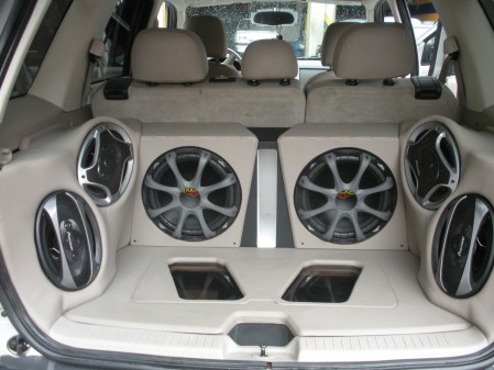 MONTAJE DE SONIDO FORD SCAPE.