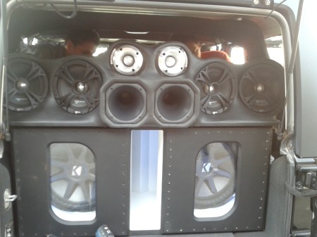 MONTAJE DE SONIDO HUMMER.