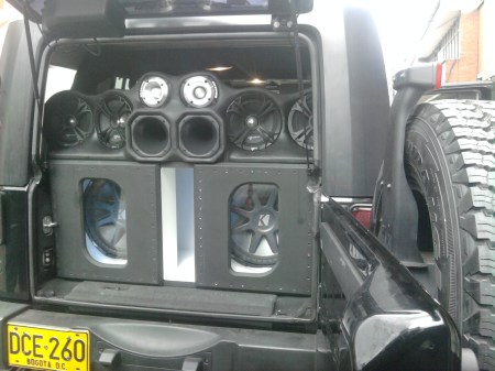 MONTAJE DE SONIDO HUMMER.