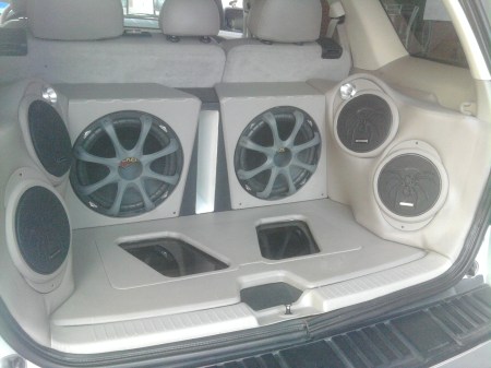 MONTAJE DE SONIDO FORD SCAPE.