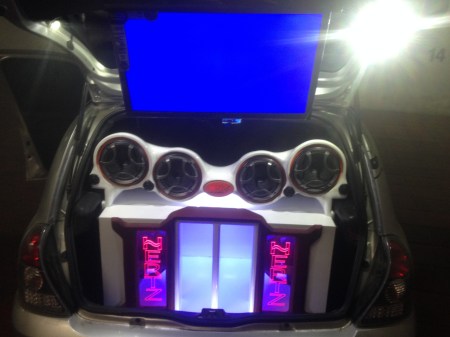 MONTAJE DE SONIDO RENAULT CLIO.