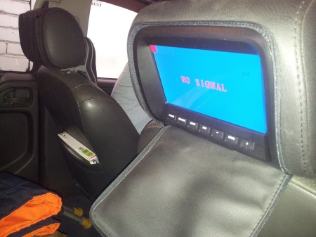 CABECEROS DE CARRO CON PANTALLA MONITORMONTAJES EN FIBRA DE VIDRIO, Bandejas de sonido en fibra de vidrio, Cajas Acústicas tipo Turbo, Caja de sonido para automóviles, Radios de Usb, Mp3, Pantalla Dvd, Aux, Cabeceros de Monitor, Espejos de Retrovisor con pantalla, Alarmas Con GPS tracker, Bloqueo electrónico de encendido de motor.