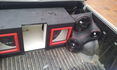 MONTAJES EN FIBRA DE VIDRIO, Bandejas de sonido en fibra de vidrio, Cajas Acústicas tipo Turbo, Caja de sonido para automóviles, Radios de Usb, Mp3, Pantalla Dvd, Aux, Cabeceros de Monitor, Espejos de Retrovisor con pantalla, Alarmas Con GPS tracker, Bloqueo electrónico de encendido de motor.