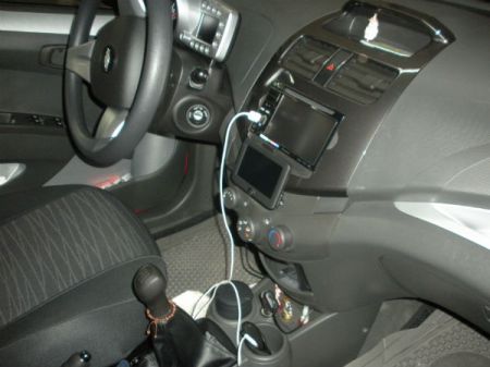 Consola y radio Spark GT 2012