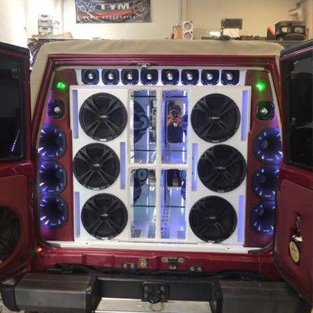 MONTAJE DE SONIDO TOYOTA 4.5 LAND CRUISER