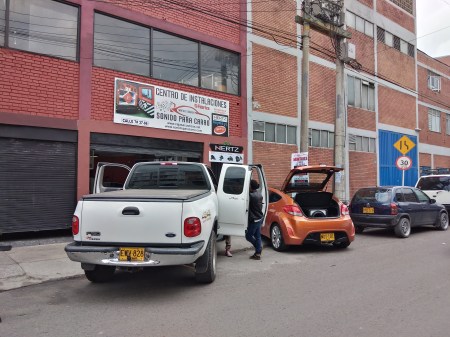 LOCAL SONIDO PARA CARRO